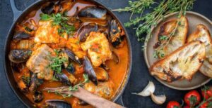 Receta de Cazuela de Rape con Almejas y Mejillones